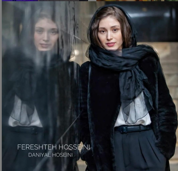عکس مصاحبه فرشته حسینی به زبان انگلیسی