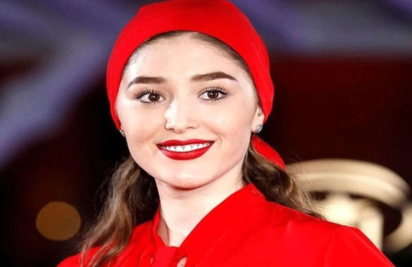 عکس پدر و مادر فرشته حسینی کیست