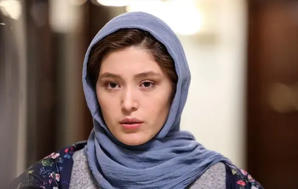 عکس فرشته حسینی با سیگار