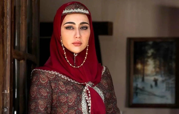 عکس بازیگر نقش گلنار در سریال در پناه تو