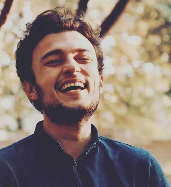 عکس بازیگر نقش میثم در زخم کاری ۲