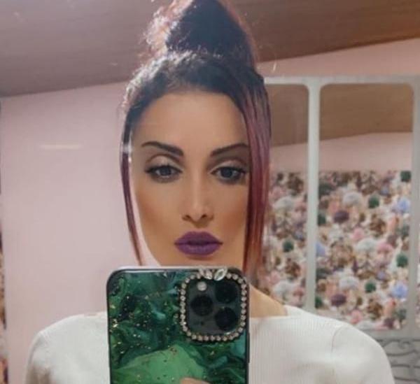 عکس بازیگر نقش نجلا 2