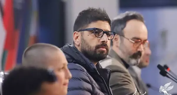 عکس بازیگر نقش یاور در فاصله ها