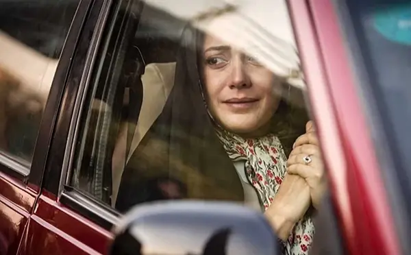 عکس بازیگر نقش مادر هاشم در شنای پروانه