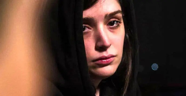عکس بازیگر نقش شادی در سریال ۰۲۱