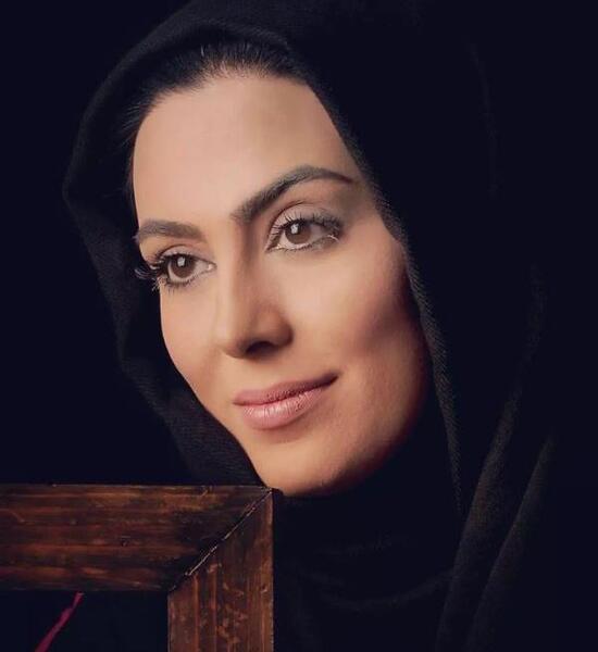 عکس بازیگر نقش ژینوس در ماه پیشونی