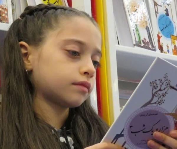 عکس بازیگر نقش ژینوس در ماه پیشونی