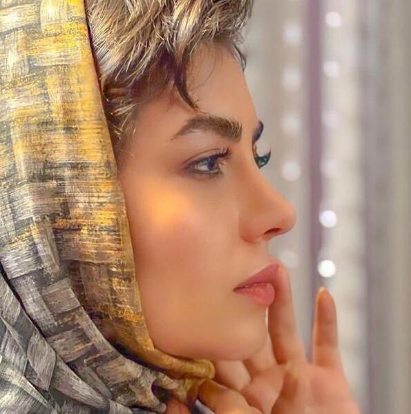 عکس بیوگرافی بازیگر نقش روژان در نون خ