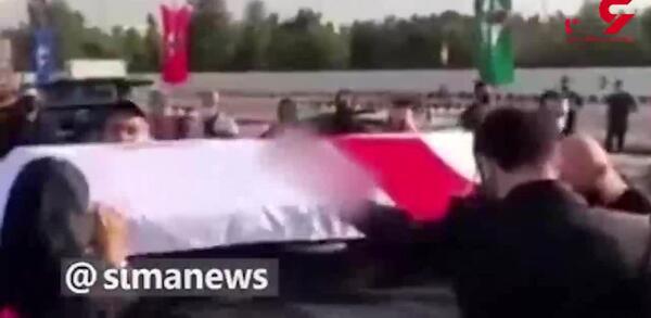 عکس ارشا اقدسی و همسرش و فرزندش
