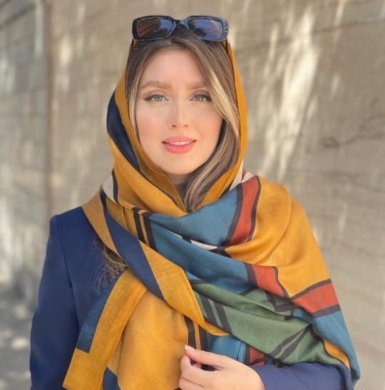 عکس یاسمین کلاهان در اینستاگرام