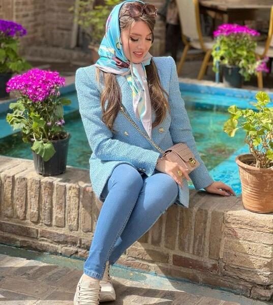 عکس یاسمین کلاهان در اینستاگرام