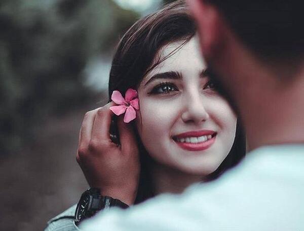 ژست عکس اینستاگرام