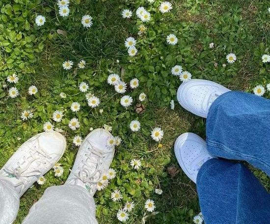 اینستا باکلاس عکس دست دختر بلوچ برای پروفایل