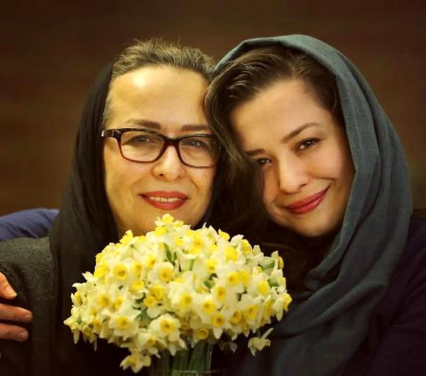 عکس جدید مادر مهراوه شریفی نیا