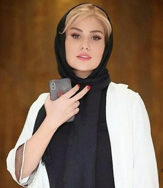 عکس جدید رز رضوی و همسرش