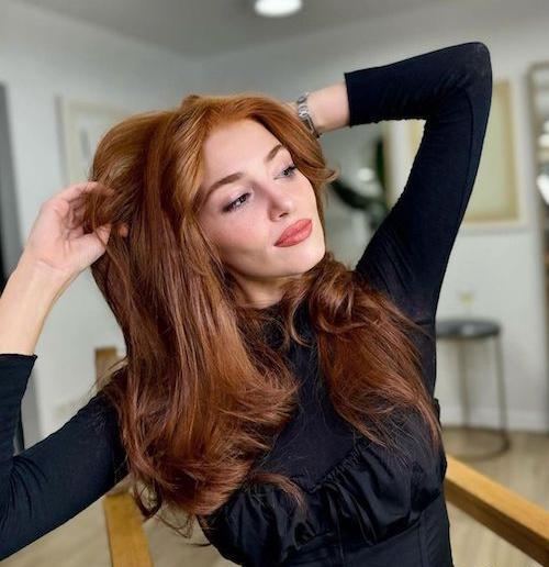 عکس جدید هانده ارچل با موهای قرمز