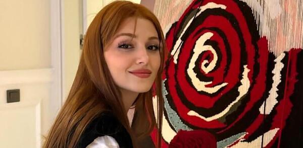 عکس جدید هانده ارچل با موهای قرمز