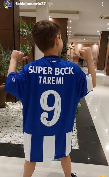 عکس لباس جدید مهدی طارمی