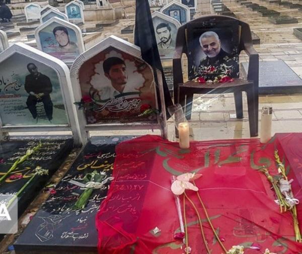 عکس سنگ قبر سردار سلیمانی جدید
