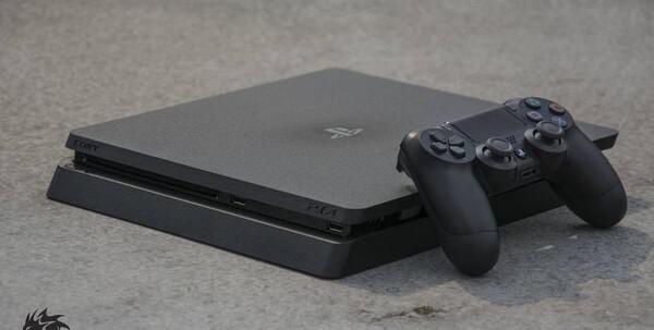 عکس های ps4 اسلیم