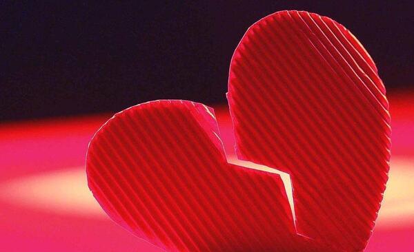 عکس کیوت قلب شکسته