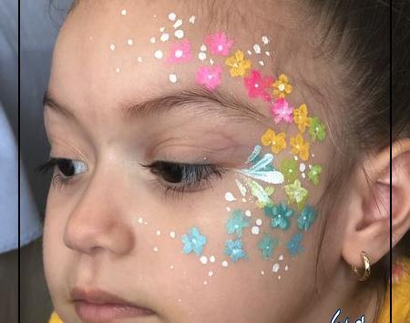 عکس نقاشی رو صورت دختر کفشدوزکی