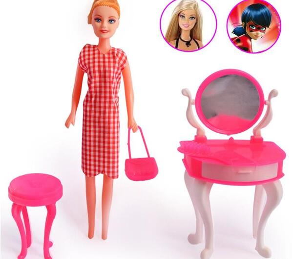 عکس عروسک باربی دختر کفشدوزکی