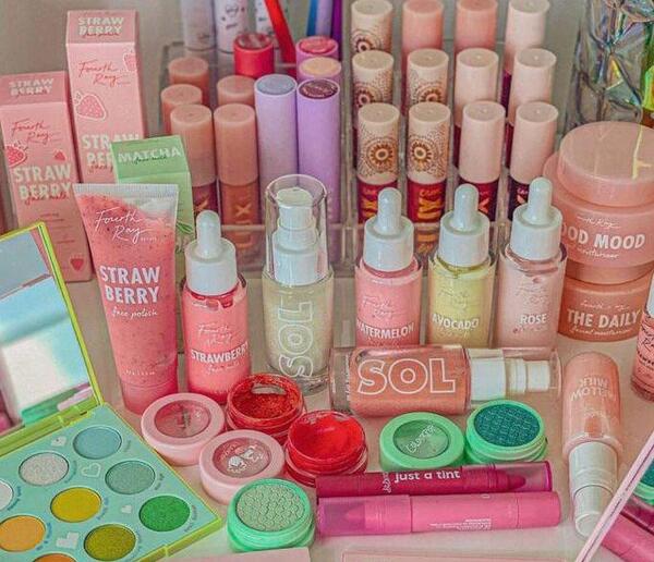 عکس لوازم آرایشی کیوت کره ای