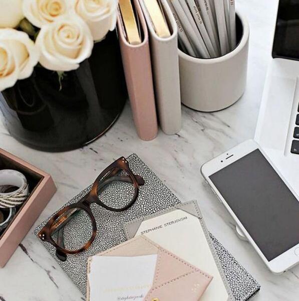 عکس کیوت فانتزی کتاب