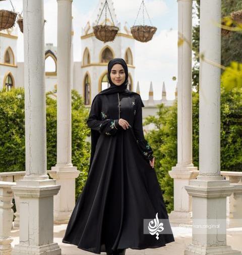 عکس خرید لباس مجلسی زنانه آنلاین