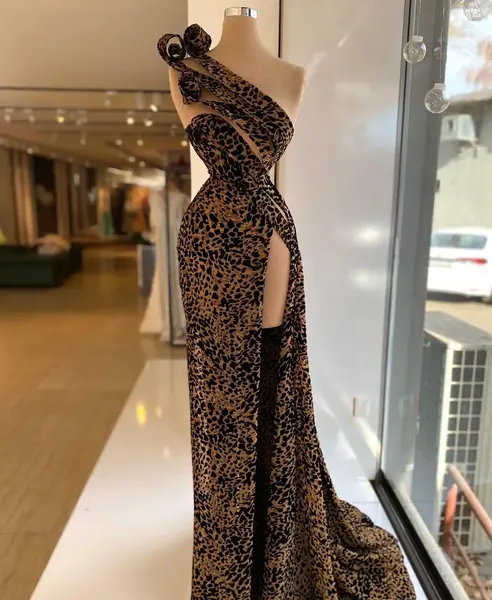 عکس مدل لباس مجلسی زنانه پلنگی