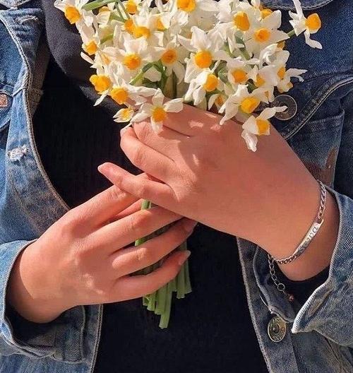 عکس پروف دخترونه گل نرگس
