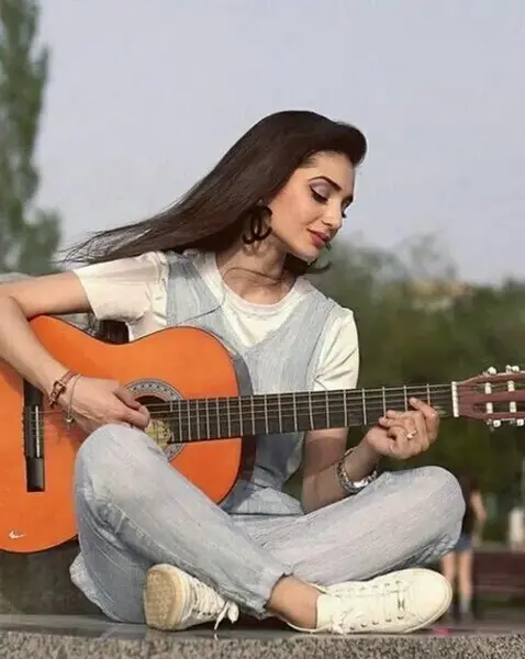 عکس ویسگون پروف گیتار دخترونه