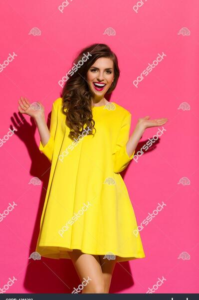 عکس پروف دخترونه با لباس زرد