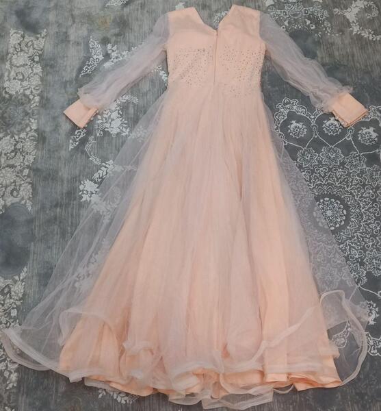 عکس لباس مجلسی زنانه دیوار کرج