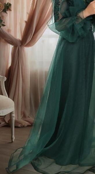 عکس لباس مجلسی زنانه دیوار اردبیل
