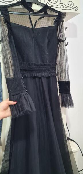 عکس لباس مجلسی زنانه دیوار اردبیل