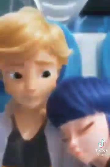 عکس عاشقانه مرینت و آدر