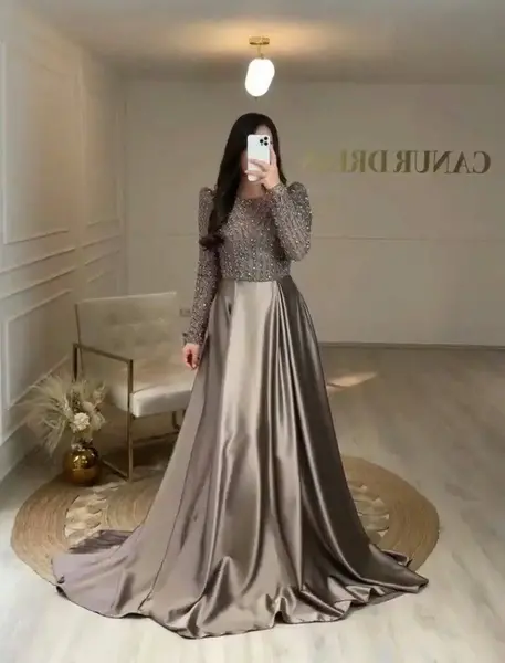 عکس لباس مجلسی زنانه ساده برای عروسی