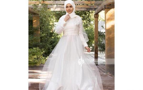 عکس لباس مجلسی زنانه ساده برای عروسی