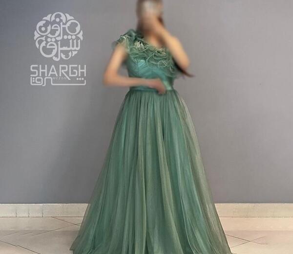 عکس لباس مجلسی زنانه ساتن سبز