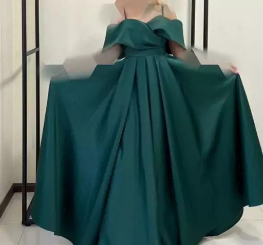 عکس لباس مجلسی زنانه ساتن سبز
