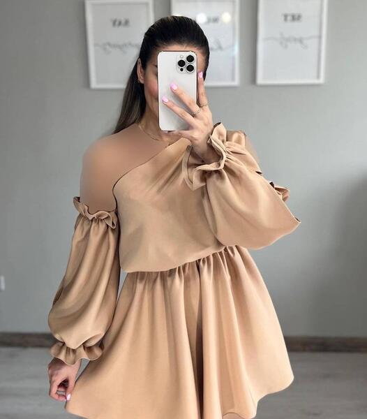 عکس لباس مجلسی کوتاه با آستین پفی