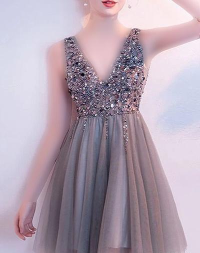 عکس لباس مجلسی دخترانه کوتاه نقره ای