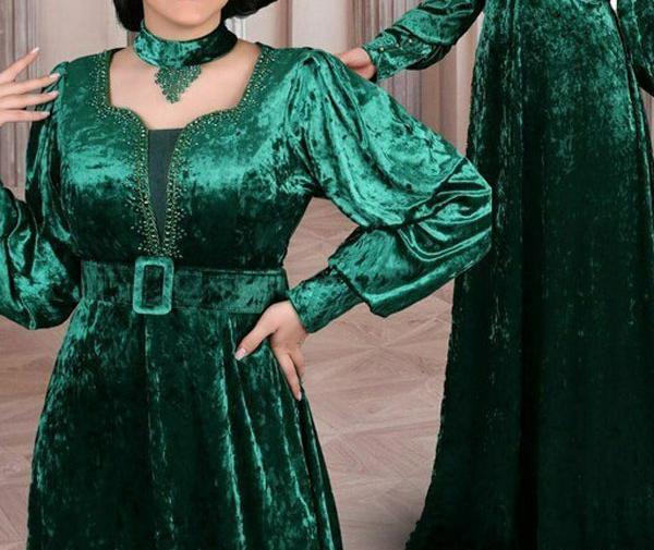عکس مدل لباس مجلسی بلند با پارچه مخمل ساده