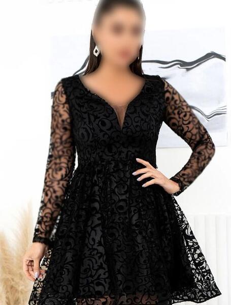 عکس لباس مجلسی کوتاه با یقه دلبری