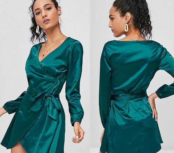 عکس لباس مجلسی ساتن کوتاه و پوشیده