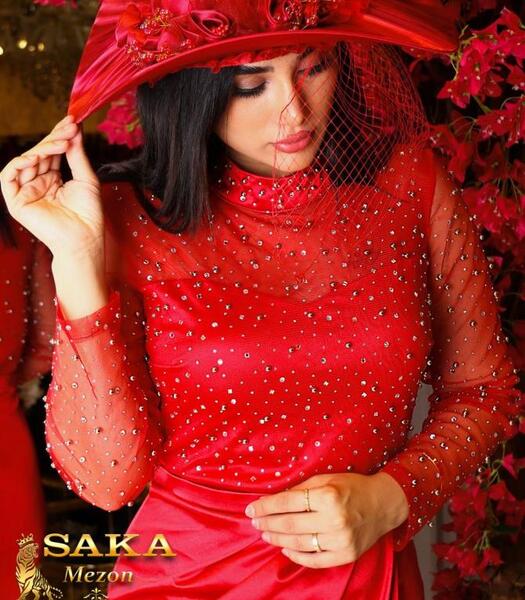 عکس لباس مجلسی کوتاه ساتن قرمز