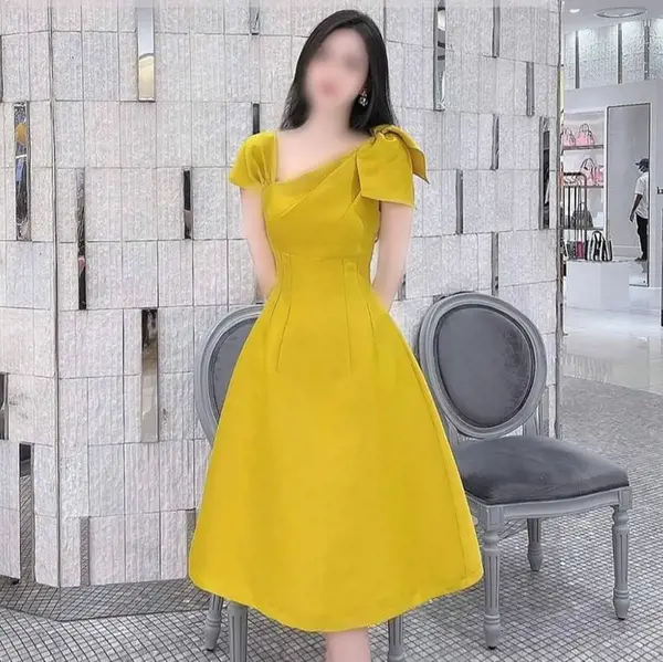 عکس مدل لباس مجلسی کوتاه زنانه با پارچه کرپ