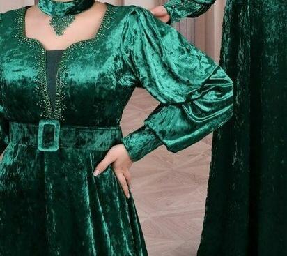 عکس خرید لباس مجلسی مخمل کوتاه